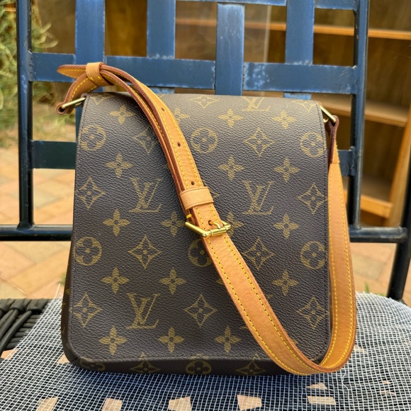 LOUIS VUITTON. Musette PM, COA included. - Picture 8 of 13